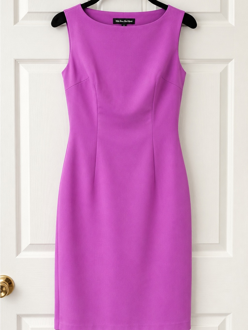 Elegant Sleeveless Sheath Dress